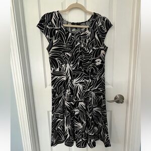 Ronni Nicole Black and White Tropical Print Midi Dress